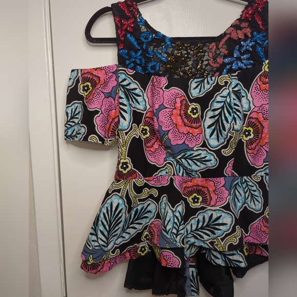 Beautiful Peplum Ankara Top, Floral Print And Beaded Chest Detail - Picture 10 of 16